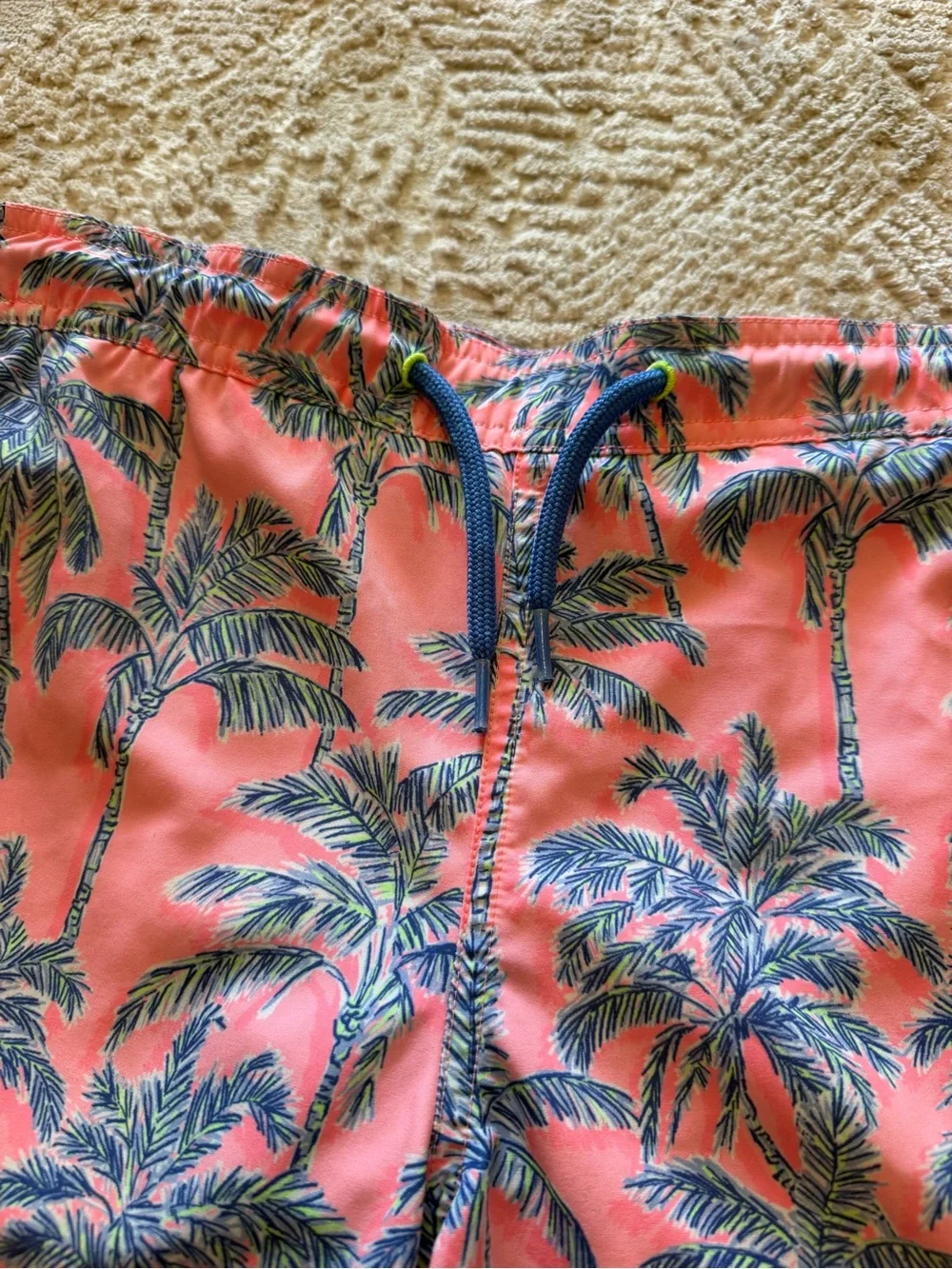 Vineyard Vines description colorful